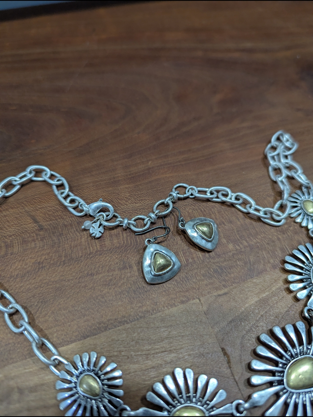 Lucky Brand Silver & Gold Daisy Statement Necklace and Earring Set - Picture 3 of 3